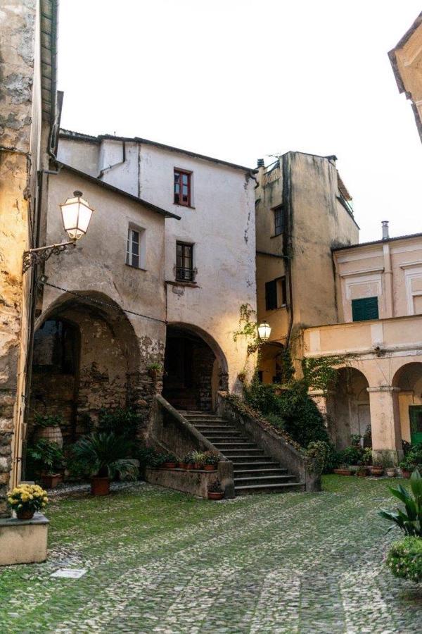 Bb Palazzo Doria Bed & Breakfast Dolcedo Exterior photo